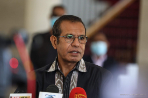 Primeiru Ministru (PM) Taur Matan Ruak hatán hela jornalista sira-nia perguntas iha Palásiu Prezidensiál bairru-pite, Dili.