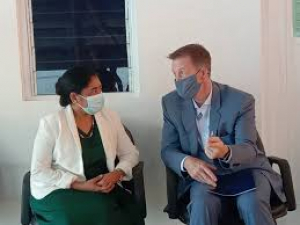  Embaixadór EUA iha Timor-Leste, Kevin Blackstone konversa hela ho MS, Odete Maria Freitas Belo.