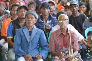 Komunidade sira Postu Administrativu Hatulia akompaña hela aprezentasaun ba programa Naroman ba Suku nian. 